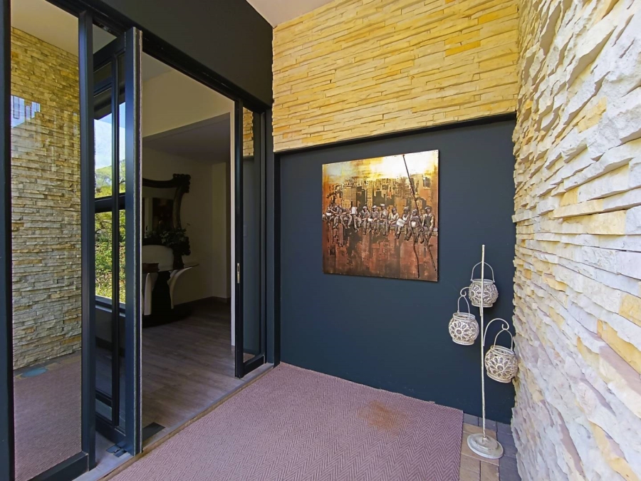 5 Bedroom Property for Sale in Langenhovenpark Free State